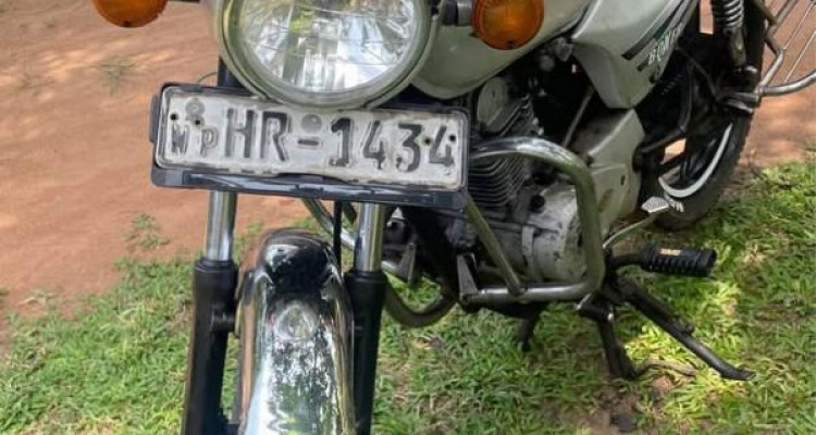 BAJAJ BOXER 2004