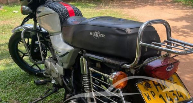 BAJAJ BOXER 2004