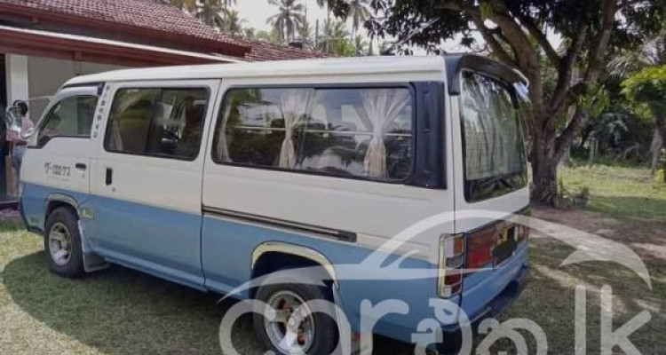 NISSAN CARAVAN 1993