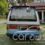 NISSAN CARAVAN 1993