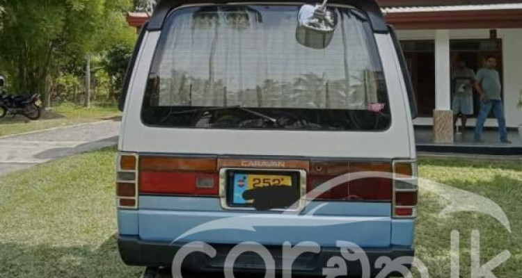 NISSAN CARAVAN 1993