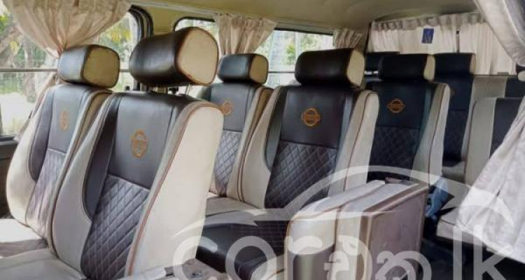NISSAN CARAVAN 1993