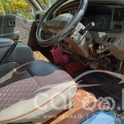 NISSAN CARAVAN 1993