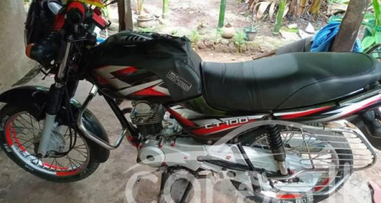 BAJAJ CT100 2005