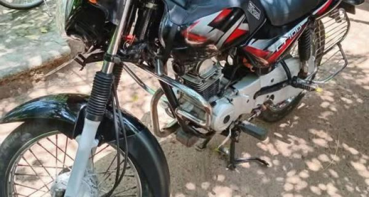 BAJAJ CT100 2005