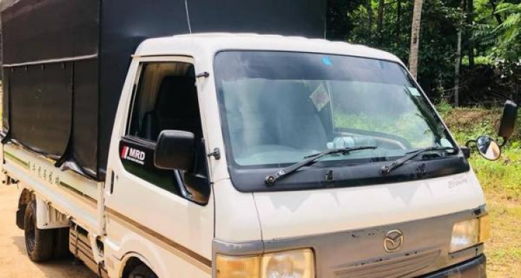 MAZDA BROWNY 2001