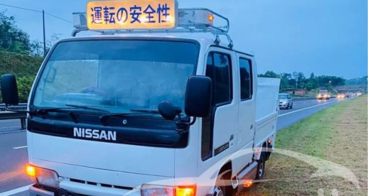 NISSAN ATLAS CREW CAB 1999