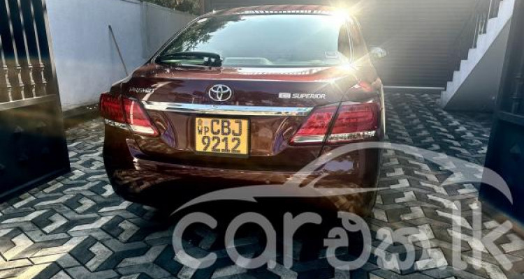 TOYOTA PREMIO 2019