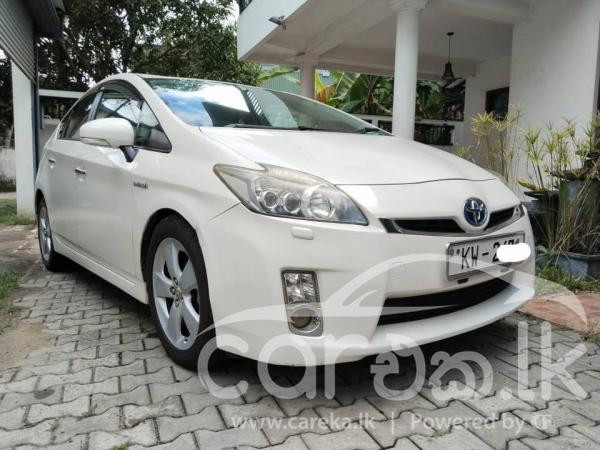 TOYOTA PRIUS 2011
