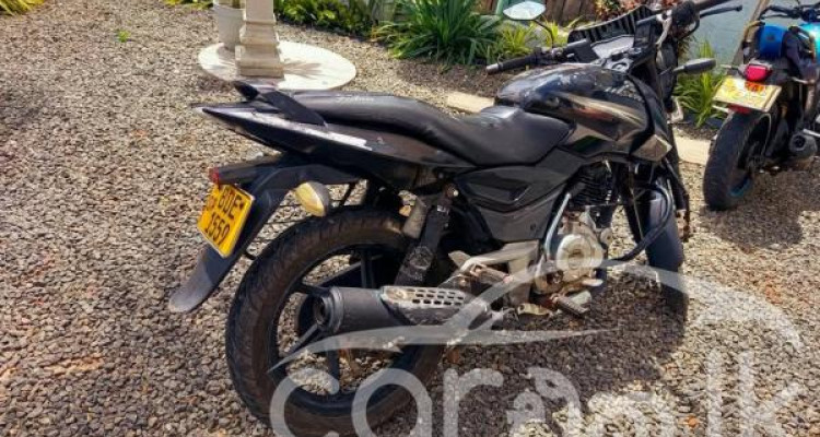 BAJAJ PULSAR 2015