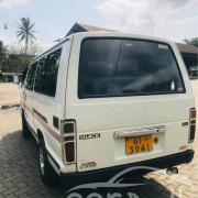 TOYOTA HIACE LH61 1989