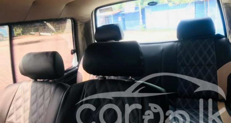 TOYOTA HIACE LH61 1989
