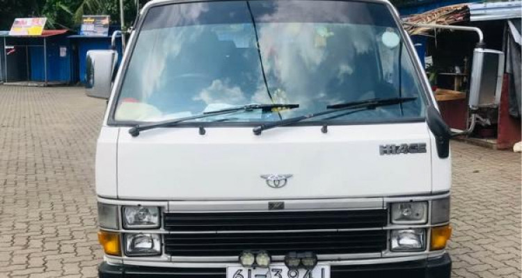 TOYOTA HIACE LH61 1989