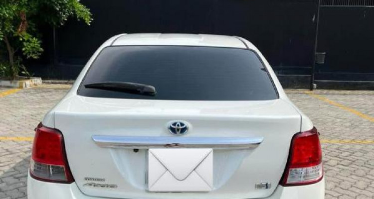 TOYOTA AXIO 2015