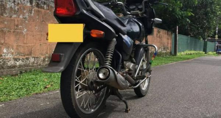 TVS VICTOR 2004