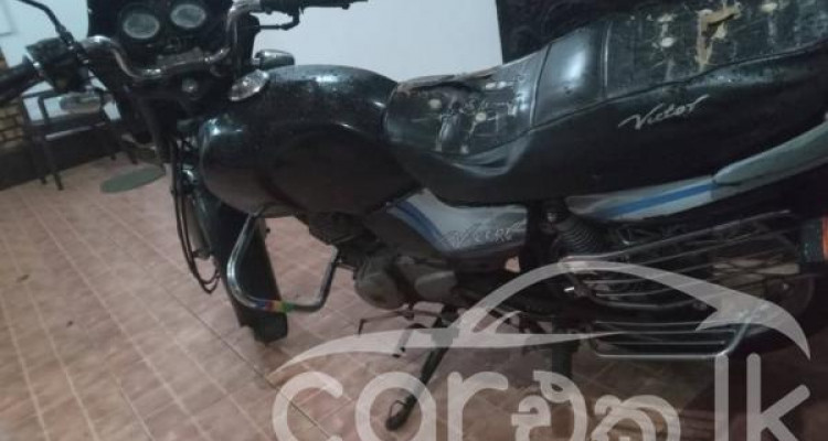 TVS VICTOR 2004
