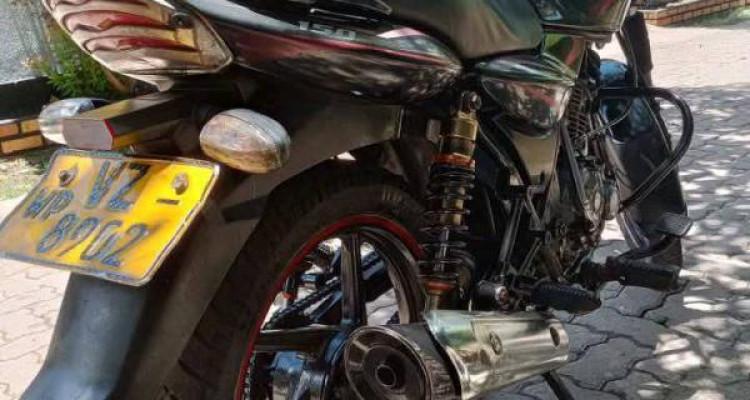 BAJAJ DISCOVER 150 2010