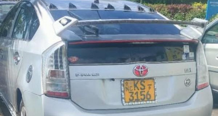 TOYOTA PRIUS 2010