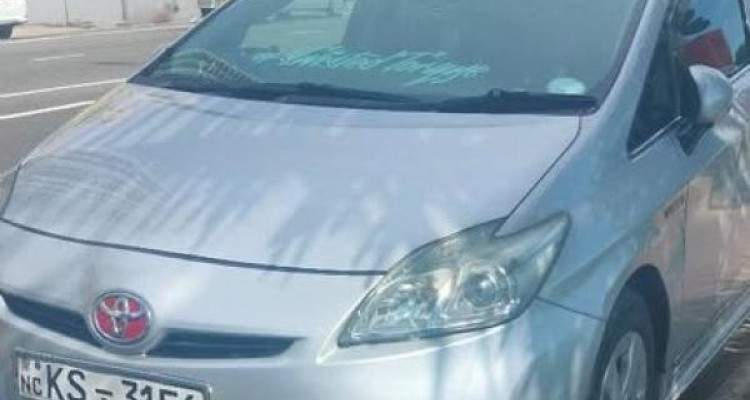 TOYOTA PRIUS 2010