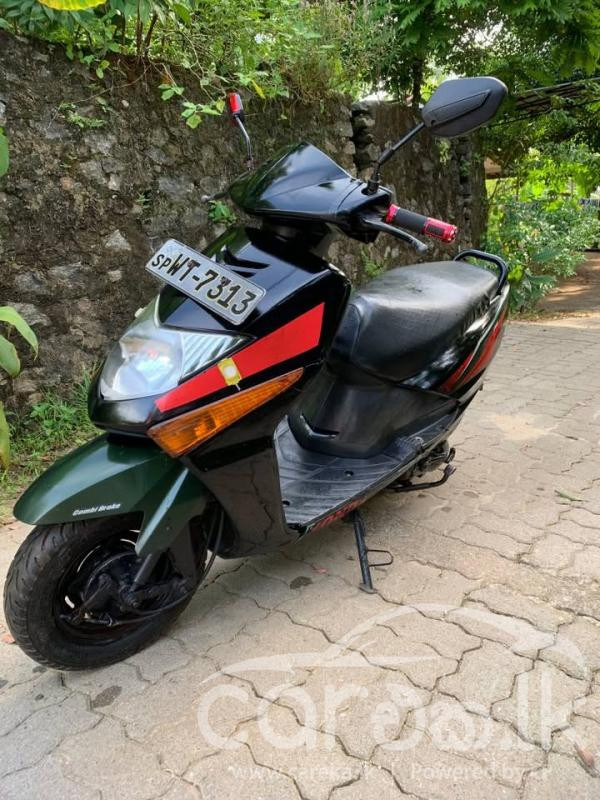 HONDA DIO 2011