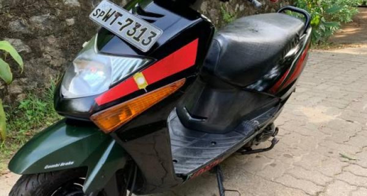 HONDA DIO 2011