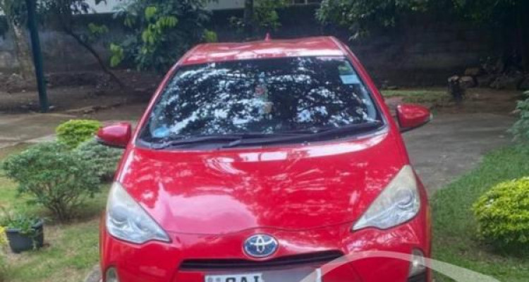TOYOTA AQUA 2013