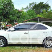 TOYOTA PREMIO 2002