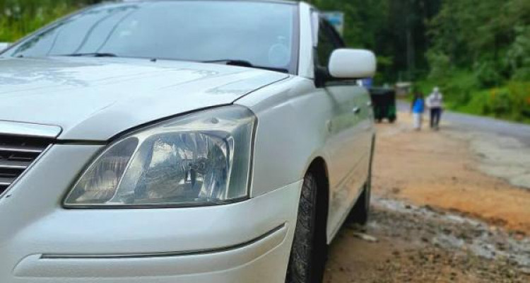 TOYOTA PREMIO 2002