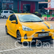 TOYOTA AQUA 2012