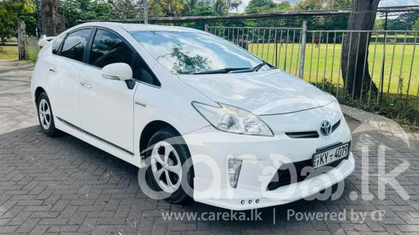 TOYOTA PRIUS 2012