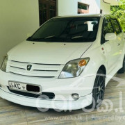 TOYOTA IST 2003