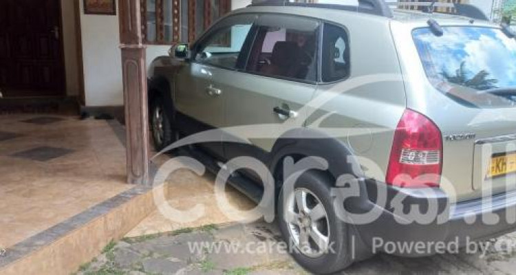 HYUNDAI TUCSON 2004