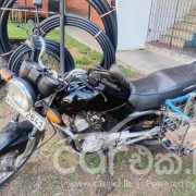 YAMAHA LIBERO 2005