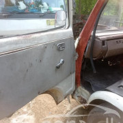 NISSAN CARAVAN 1975