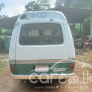 NISSAN CARAVAN 1975
