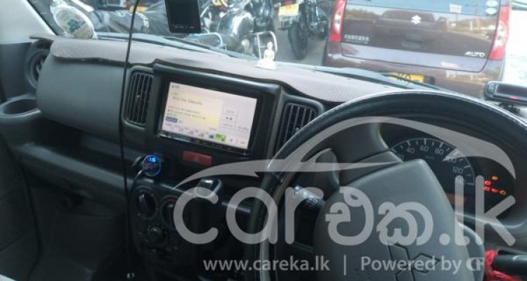 MITSUBISHI MINICAB 2016