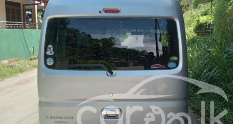 MITSUBISHI MINICAB 2016