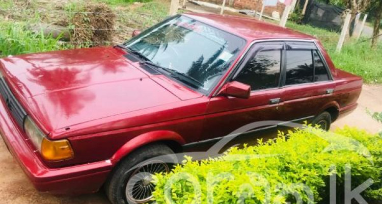 NISSAN TRAD SUNNY 1989