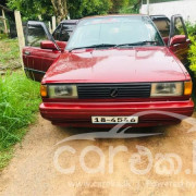 NISSAN TRAD SUNNY 1989