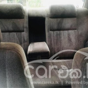 NISSAN TRAD SUNNY 1989