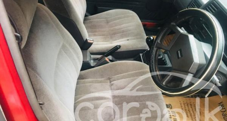 NISSAN TRAD SUNNY 1989