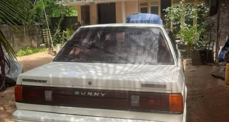 NISSAN TRAD SUNNY 1986