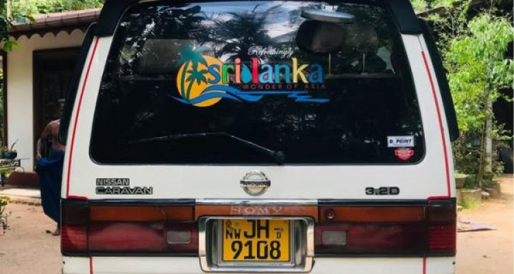NISSAN CARAVAN 1998