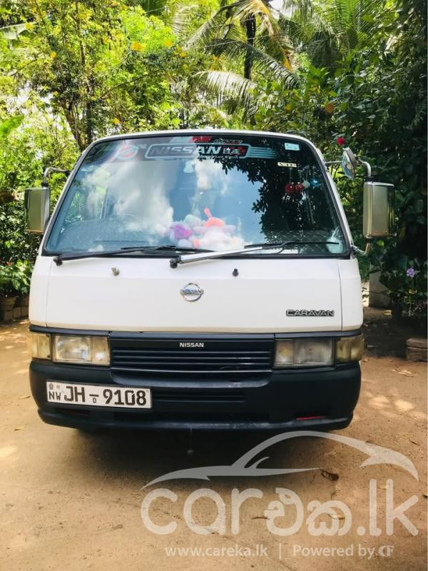 NISSAN CARAVAN 1998