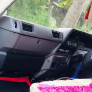 NISSAN CARAVAN 1995