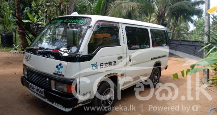 NISSAN CARAVAN 1995