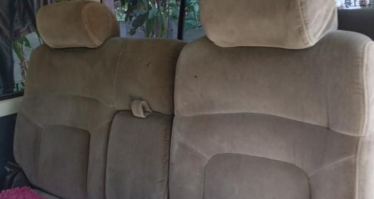NISSAN CARAVAN 1995