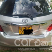 TOYOTA VITZ 2015