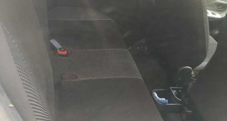TOYOTA VITZ 2015
