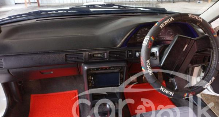 MAZDA FAMILIA 1993